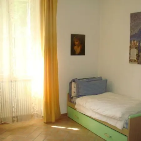 Cardano Close To Every Destination Apartment